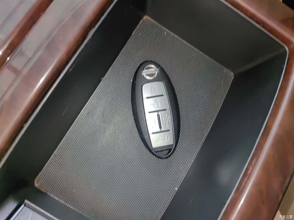 Nissan SL, 2017 9