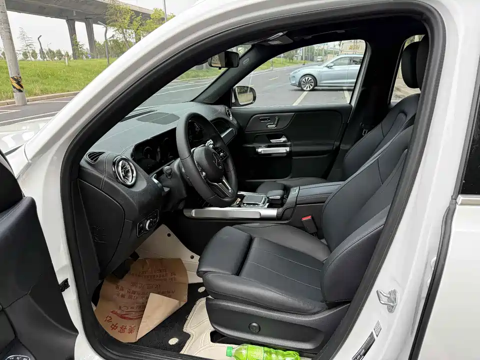 Mercedes-Benz EQB Mercedes-Benz EQB