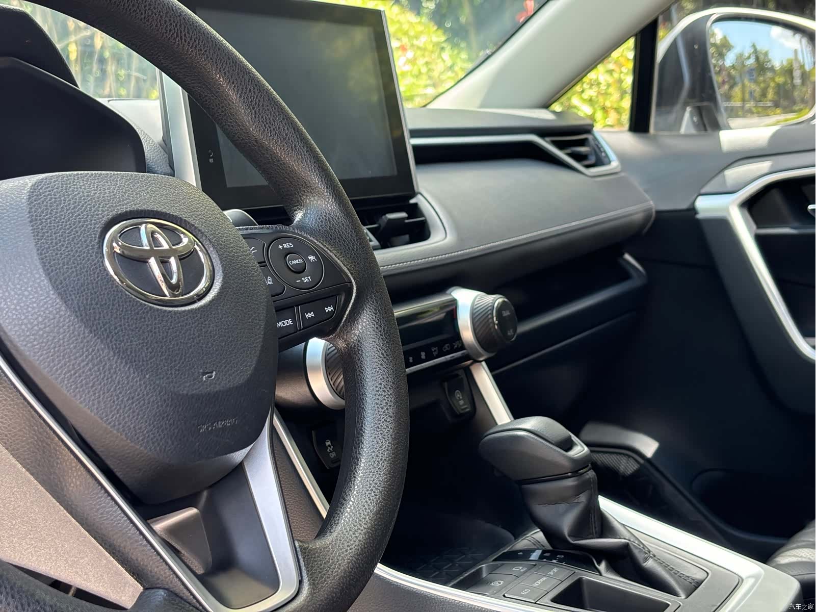 Toyota RAV4, 2021 12