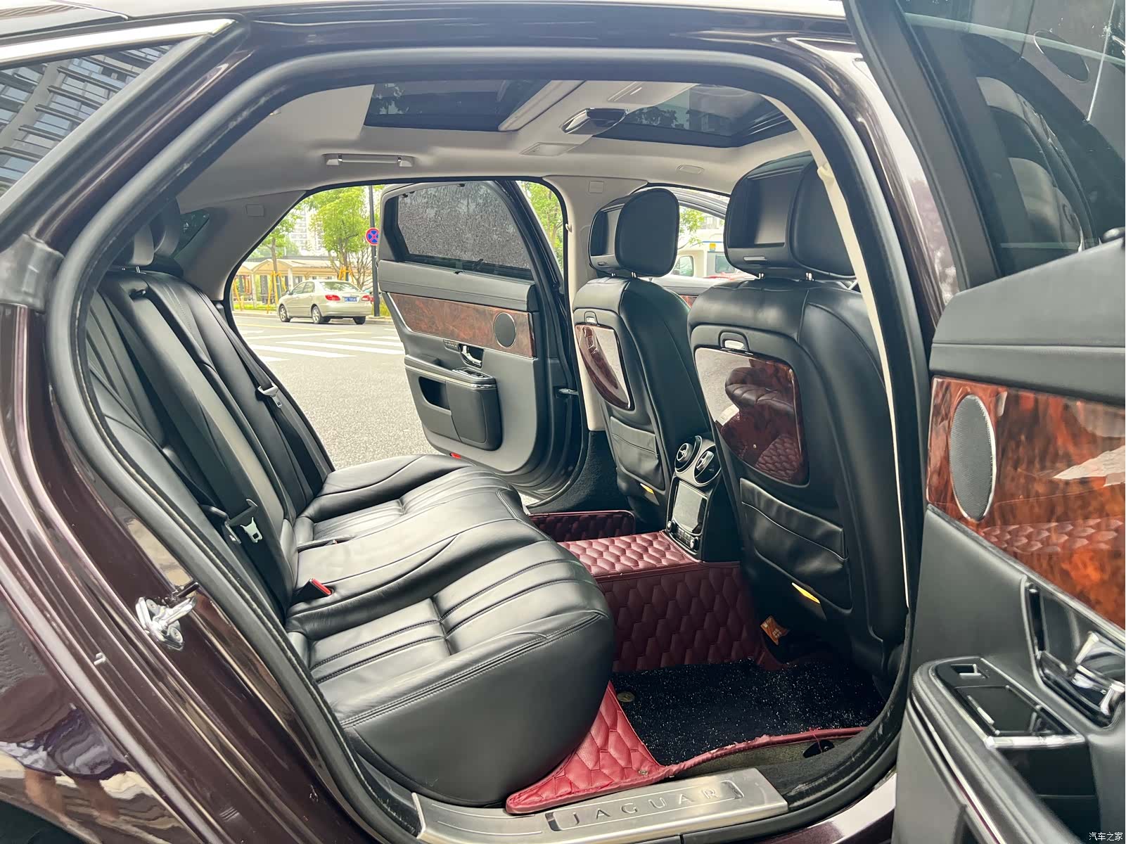 Jaguar XJ, 2012 14