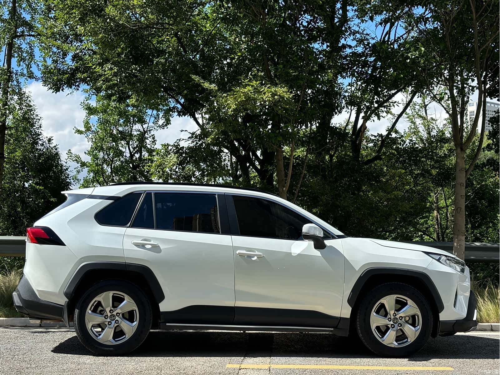 Toyota RAV4, 2021 28
