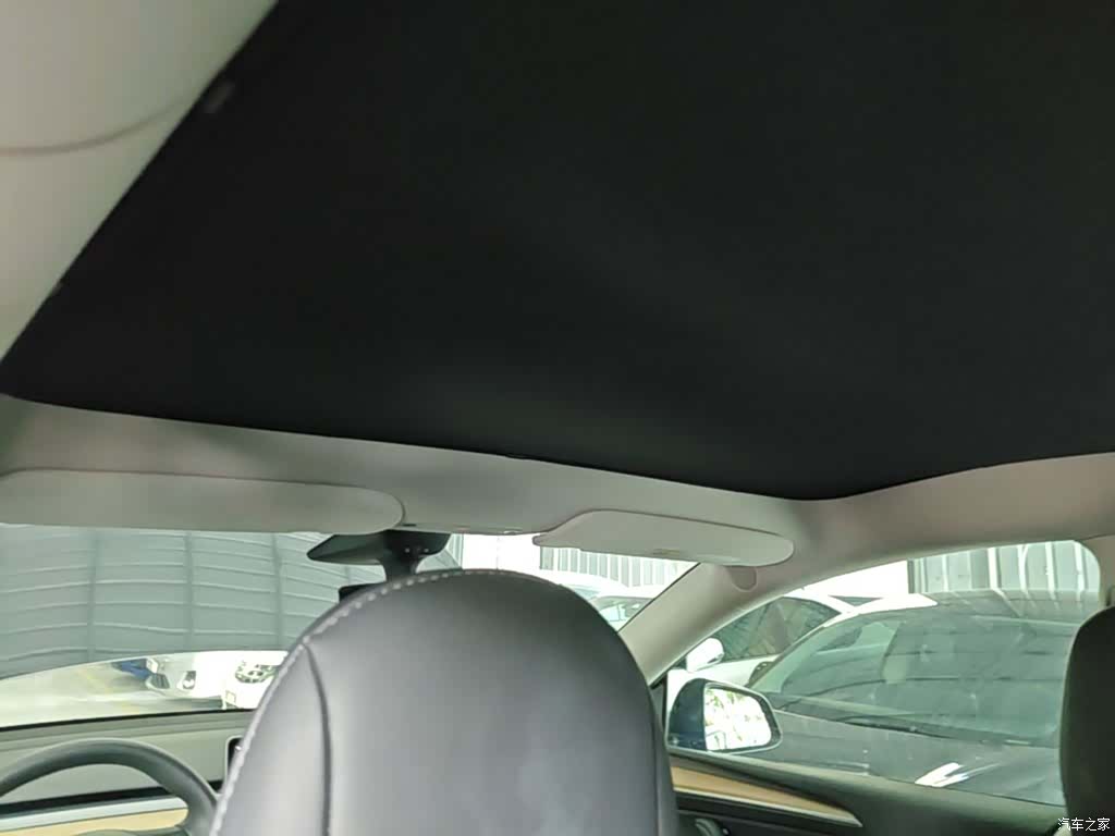 Tesla Model Y, 2022 18