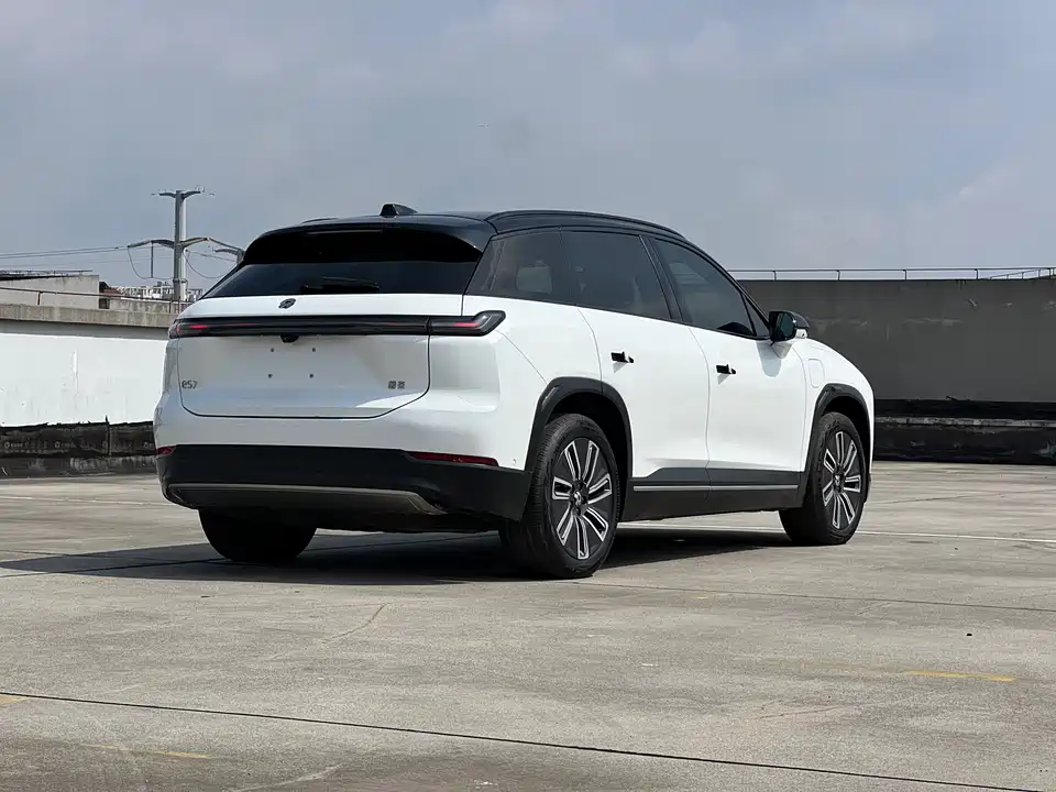 NIO ES7