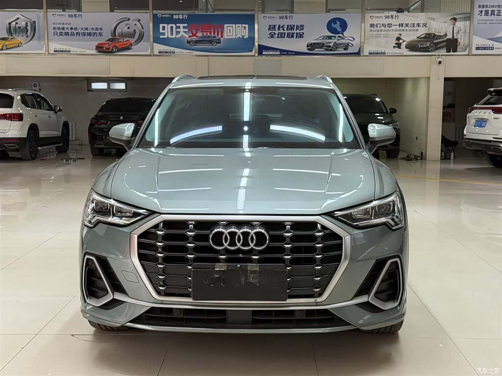 Audi Q3, 2022 2