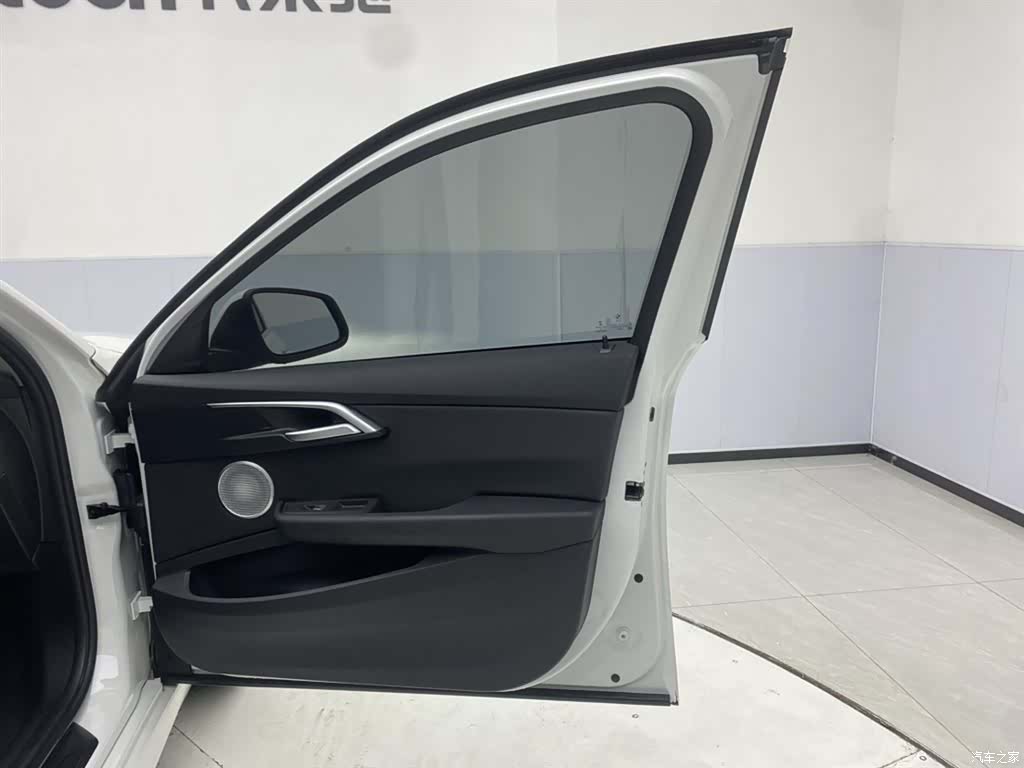 BMW 1 Series, 2021 27