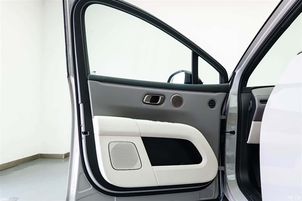 Li Auto i6, 2025 10