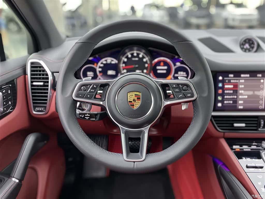 Porsche Cayenne, 2022 все фото