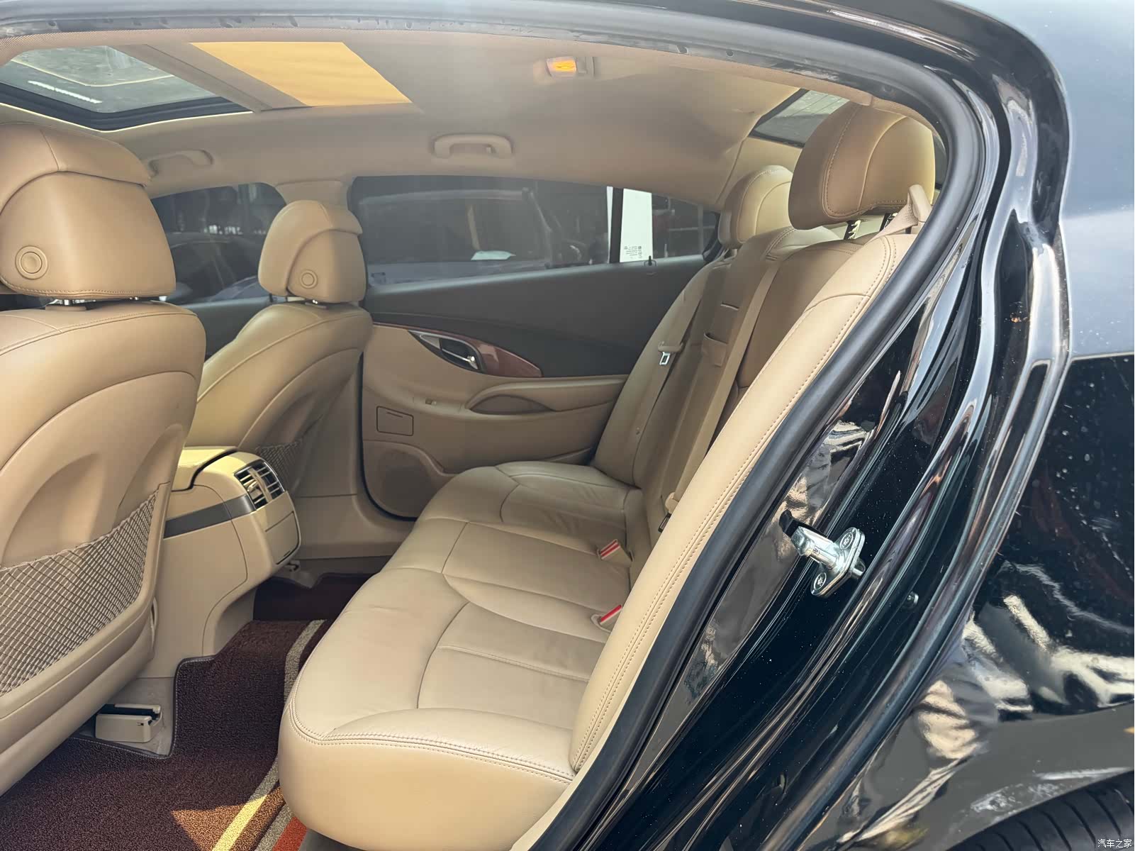 Buick LaCrosse, 2012 11