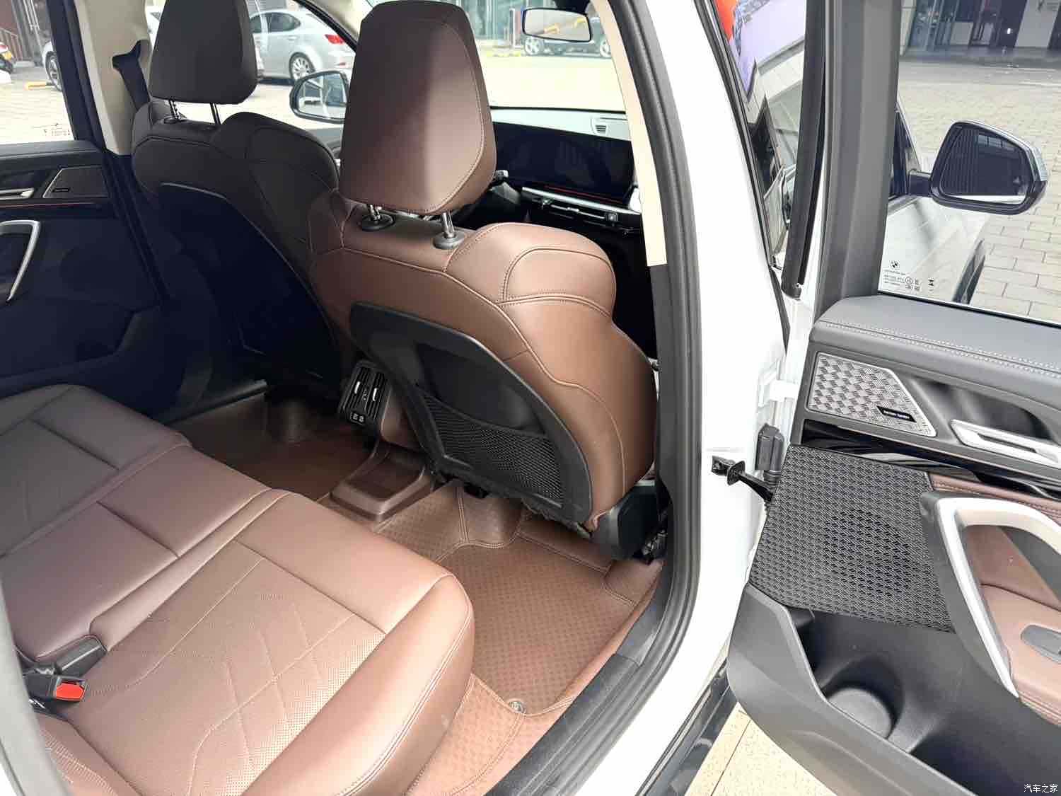 BMW X1, 2024 11