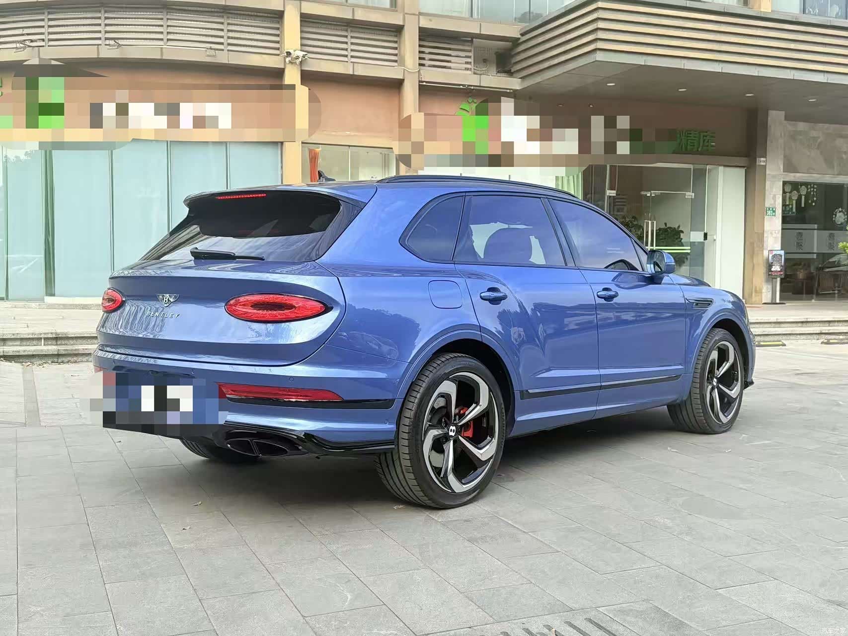 Bentley Bentayga, 2022 3