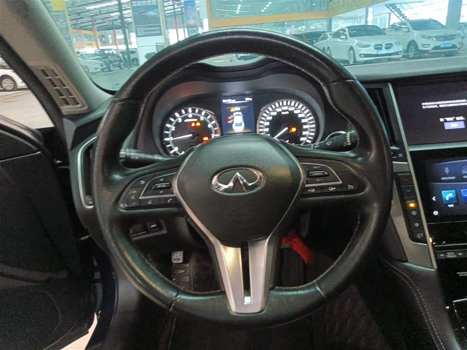 Infiniti Q50L