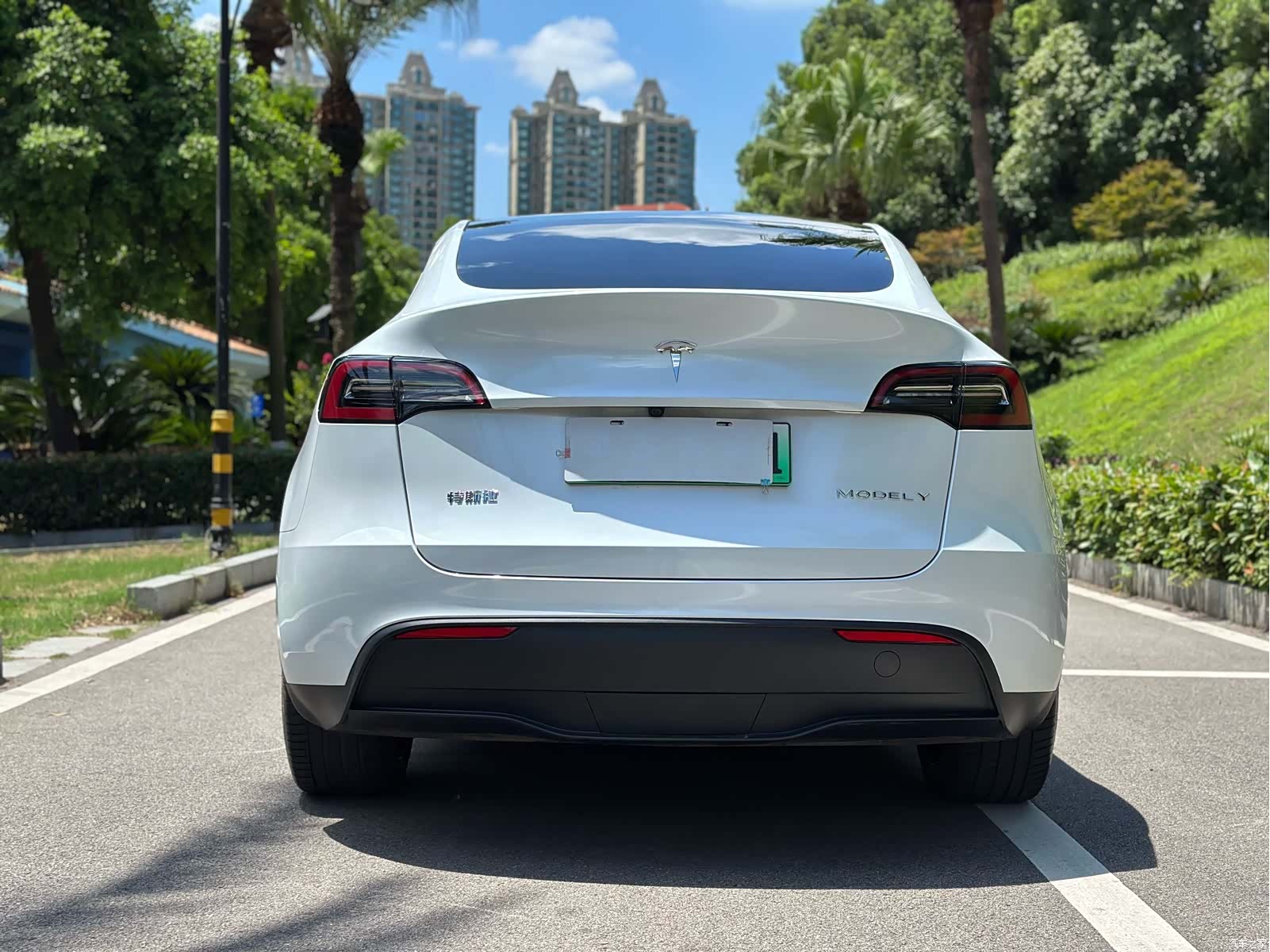 Tesla Model Y, 2024 15
