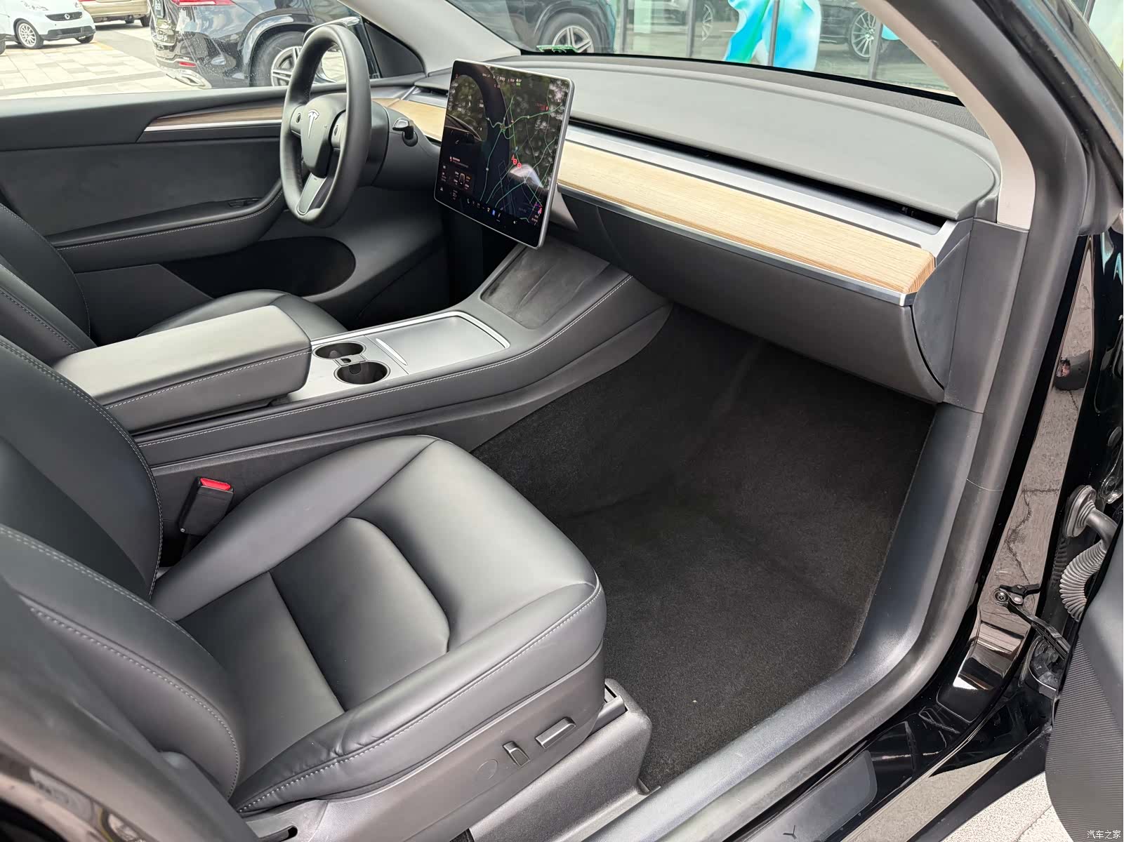 Tesla Model Y, 2021 11