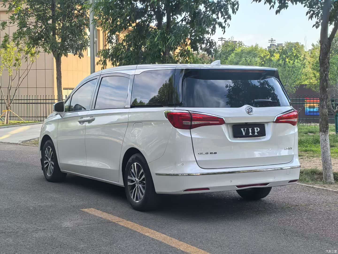 Buick GL8, 2018 6