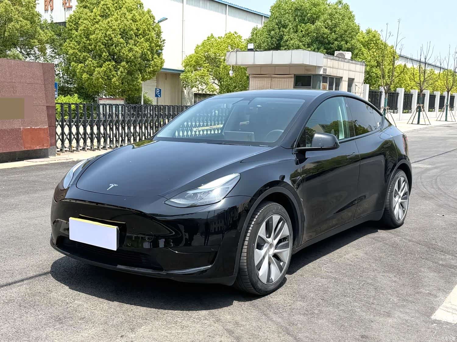 Tesla Model Y, 2023 1