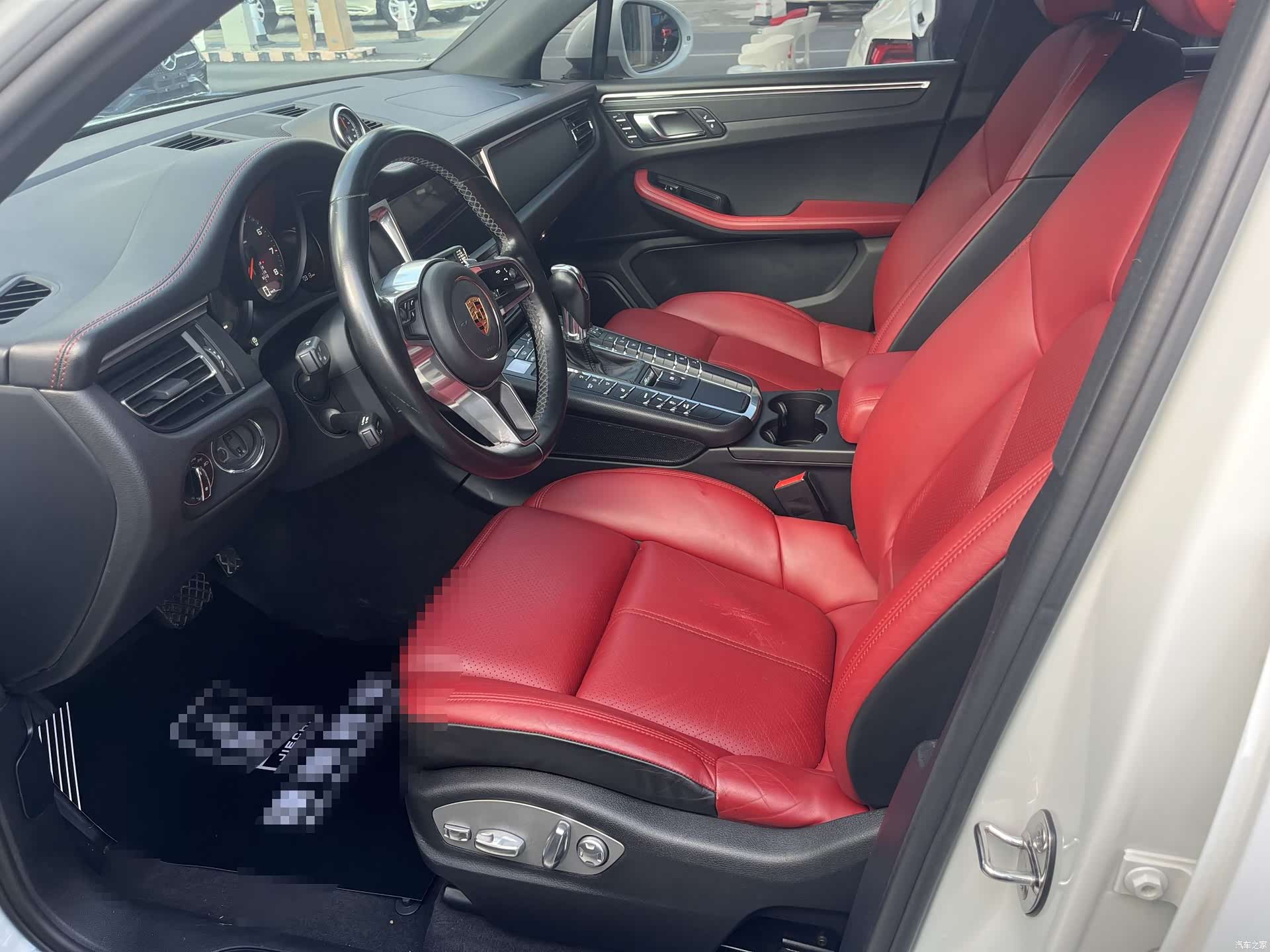 Porsche Macan, 2018 все фото