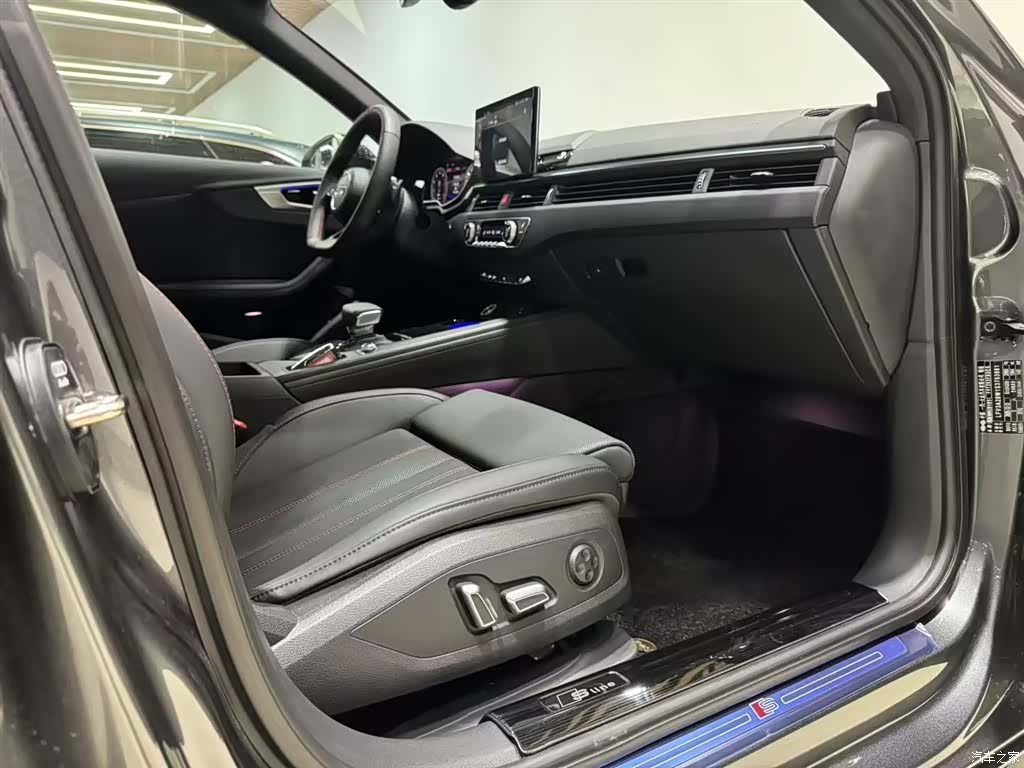 Audi A4L, 2026 16