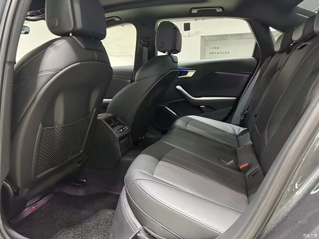 Audi A4L, 2026 14