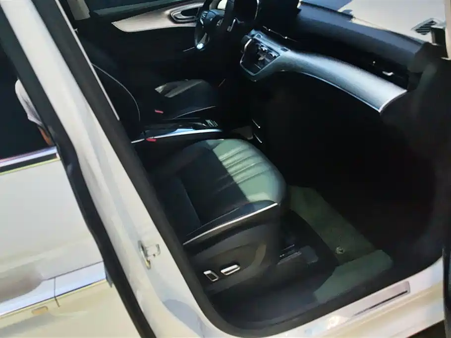 Roewe iMAX8 Roewe iMAX8