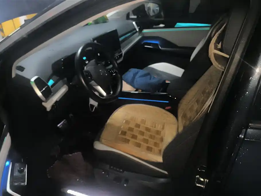 Volkswagen ID.6 CROZZ