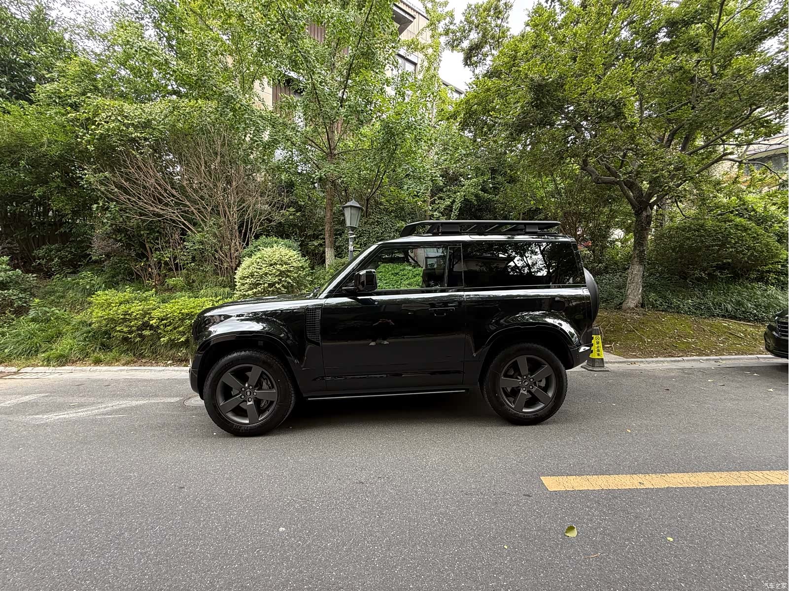Land Rover Defender, 2025 3