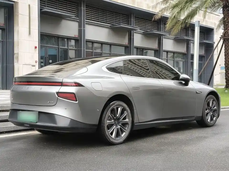 XPENG P7