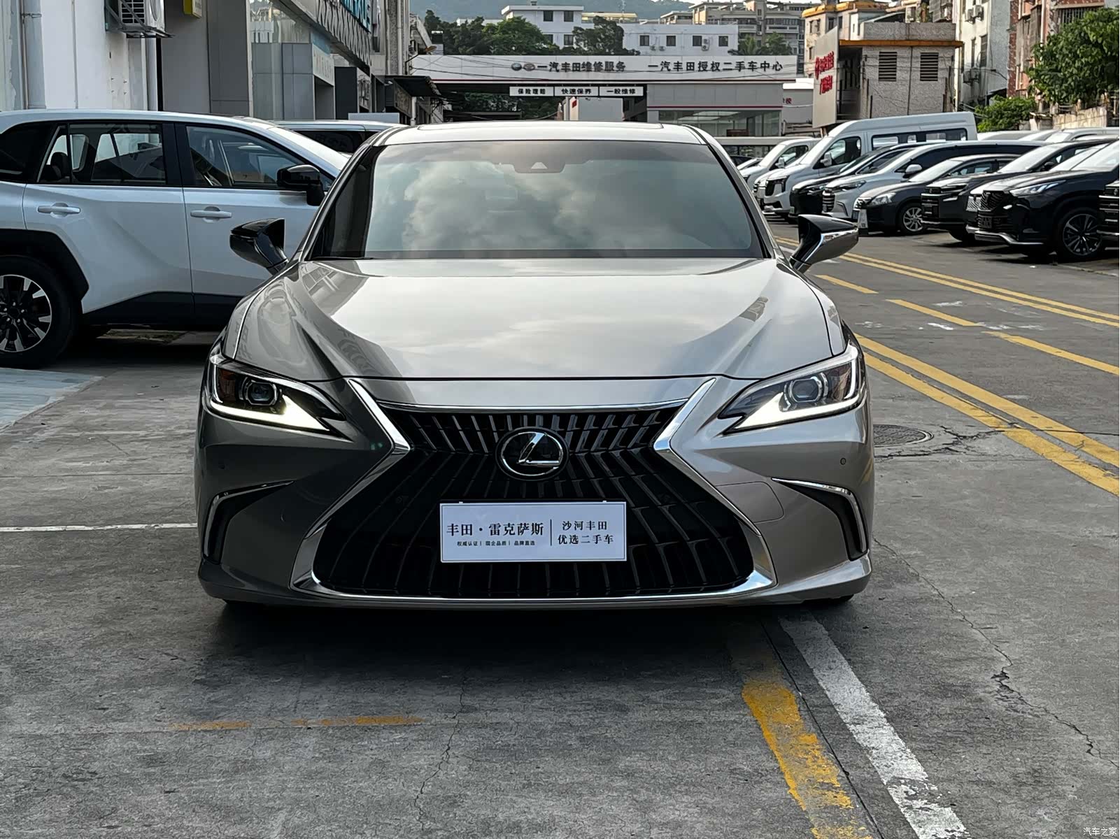 Lexus ES, 2023 2
