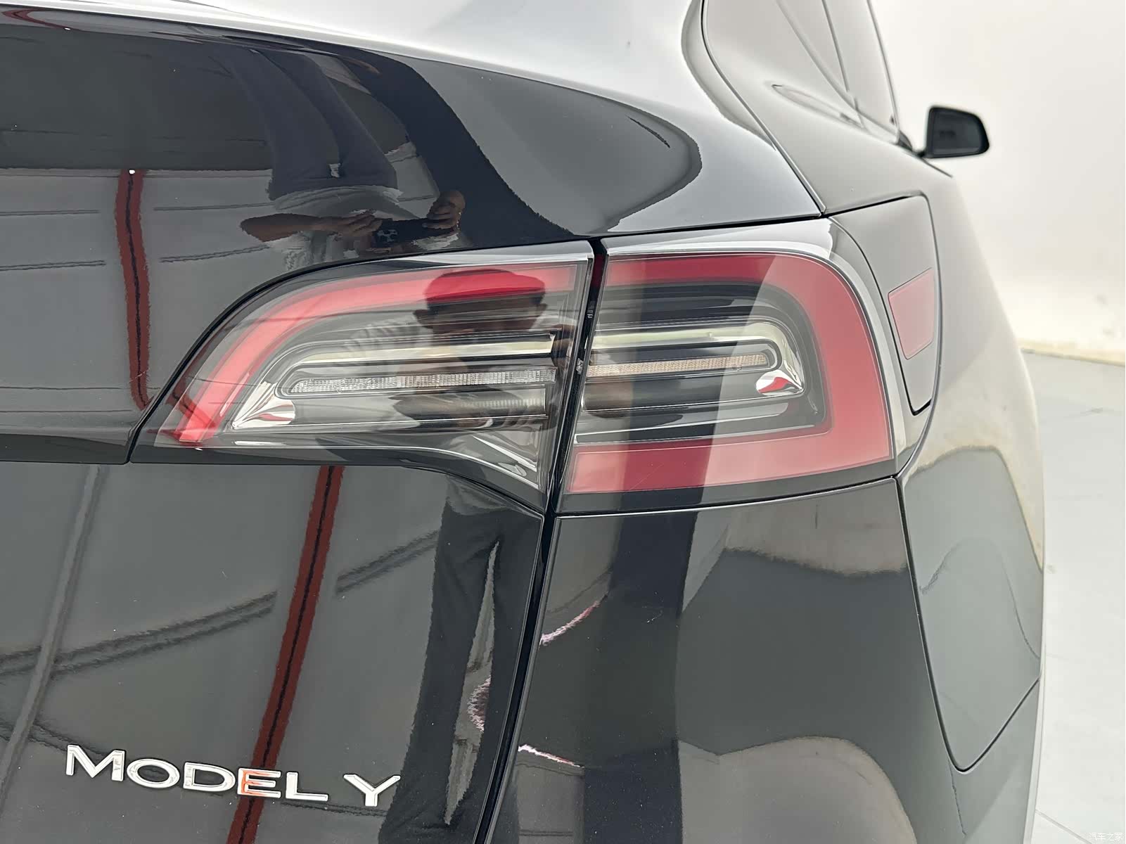 Tesla Model Y, 2023 32