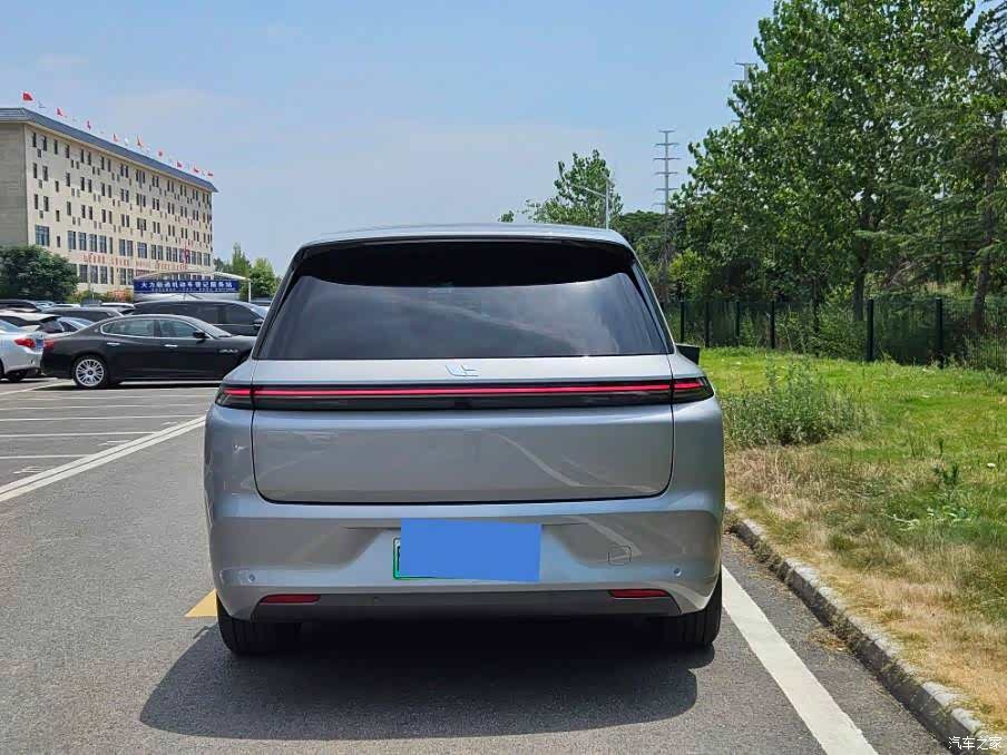 Li Auto L8, 2023 все фото