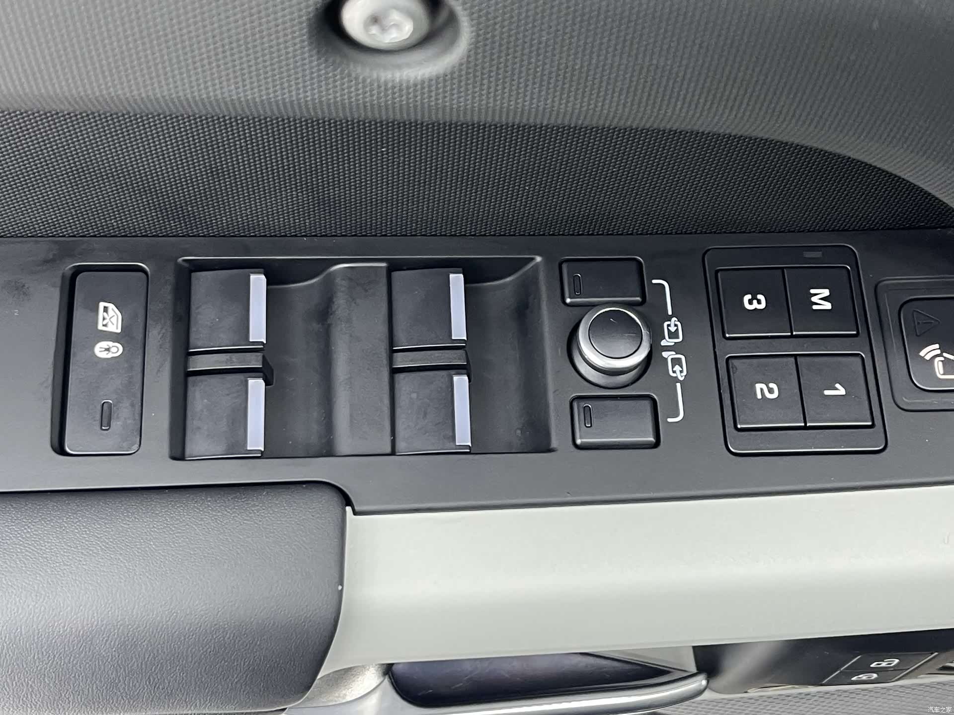 Land Rover Defender, 2022 11