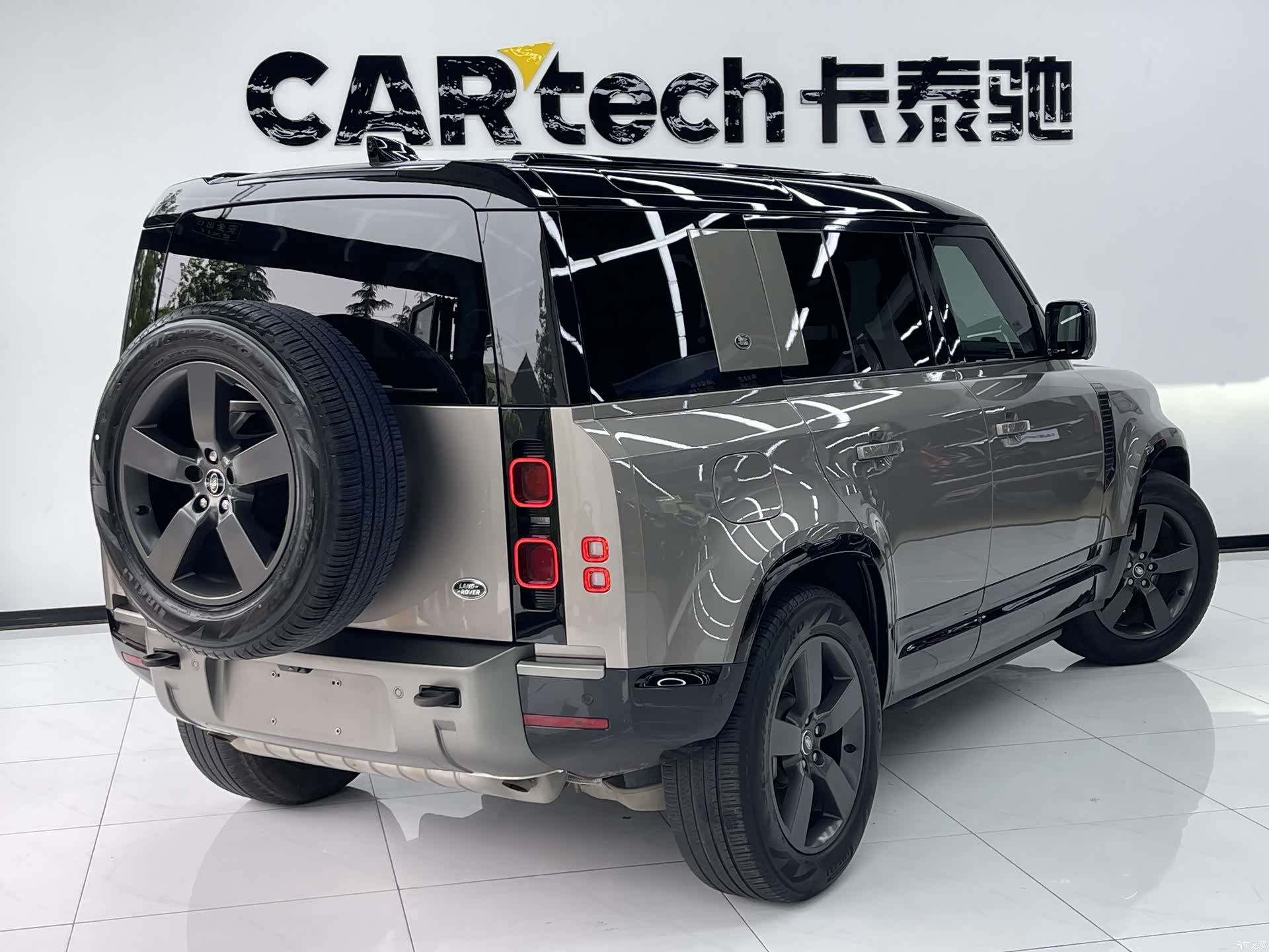 Land Rover Defender, 2022 27