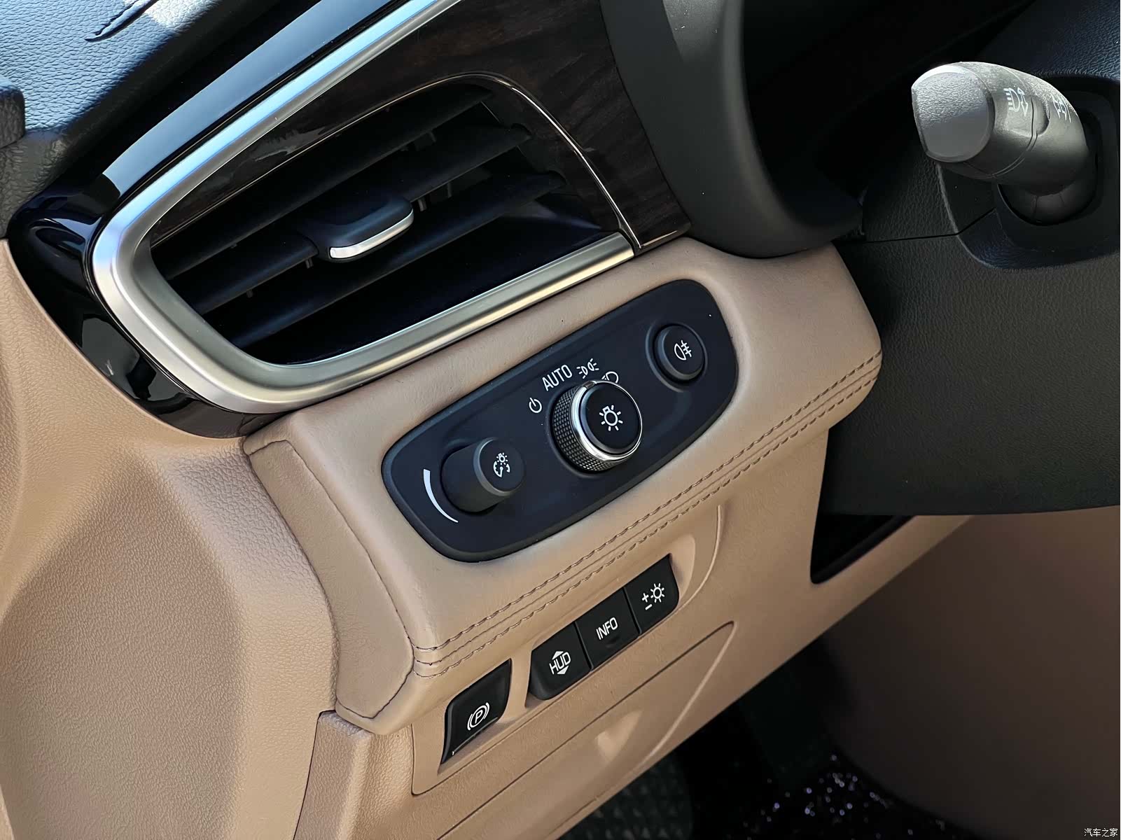 Buick GL8, 2018 8