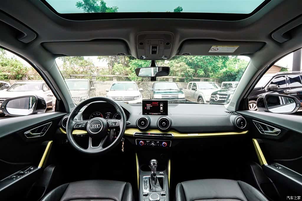 Audi Q2L, 2019 9