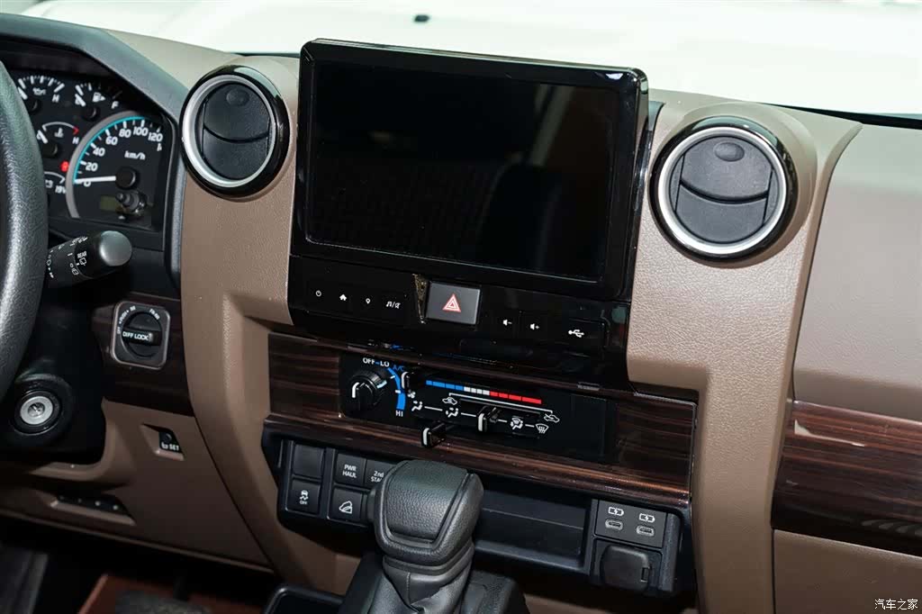 Toyota Land Cruiser, 2024 14