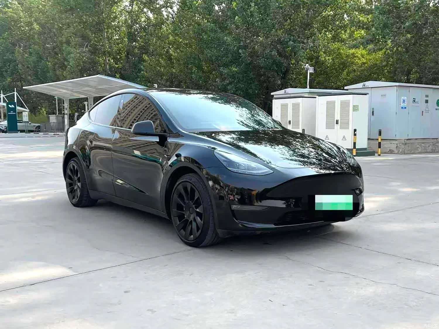 Tesla Model Y, 2021 3