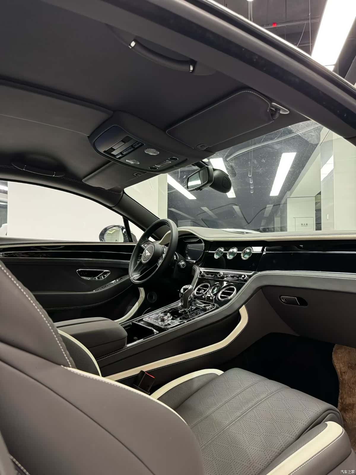 Bentley Continental GT, 2012 15