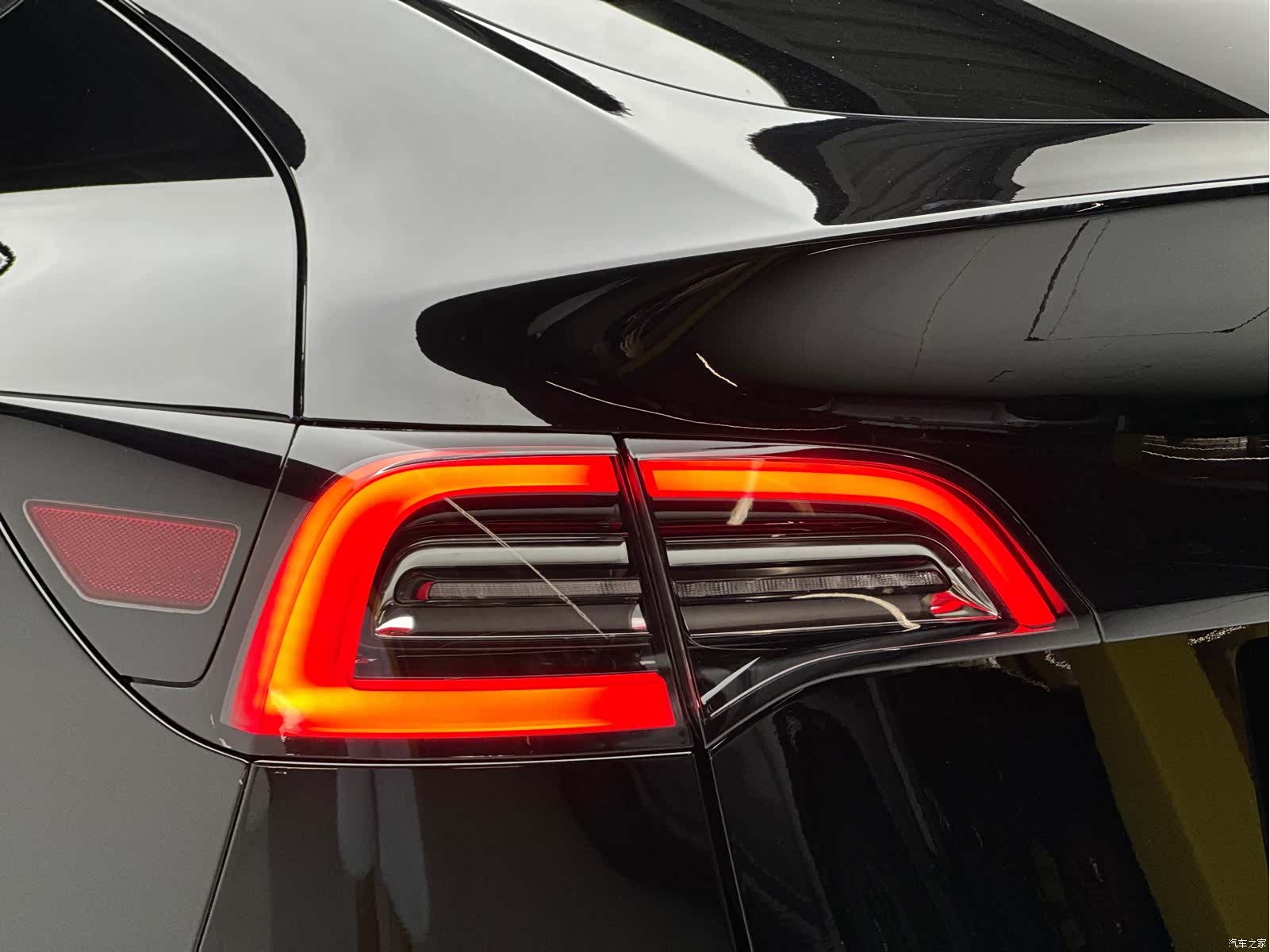 Tesla Model Y, 2022 18