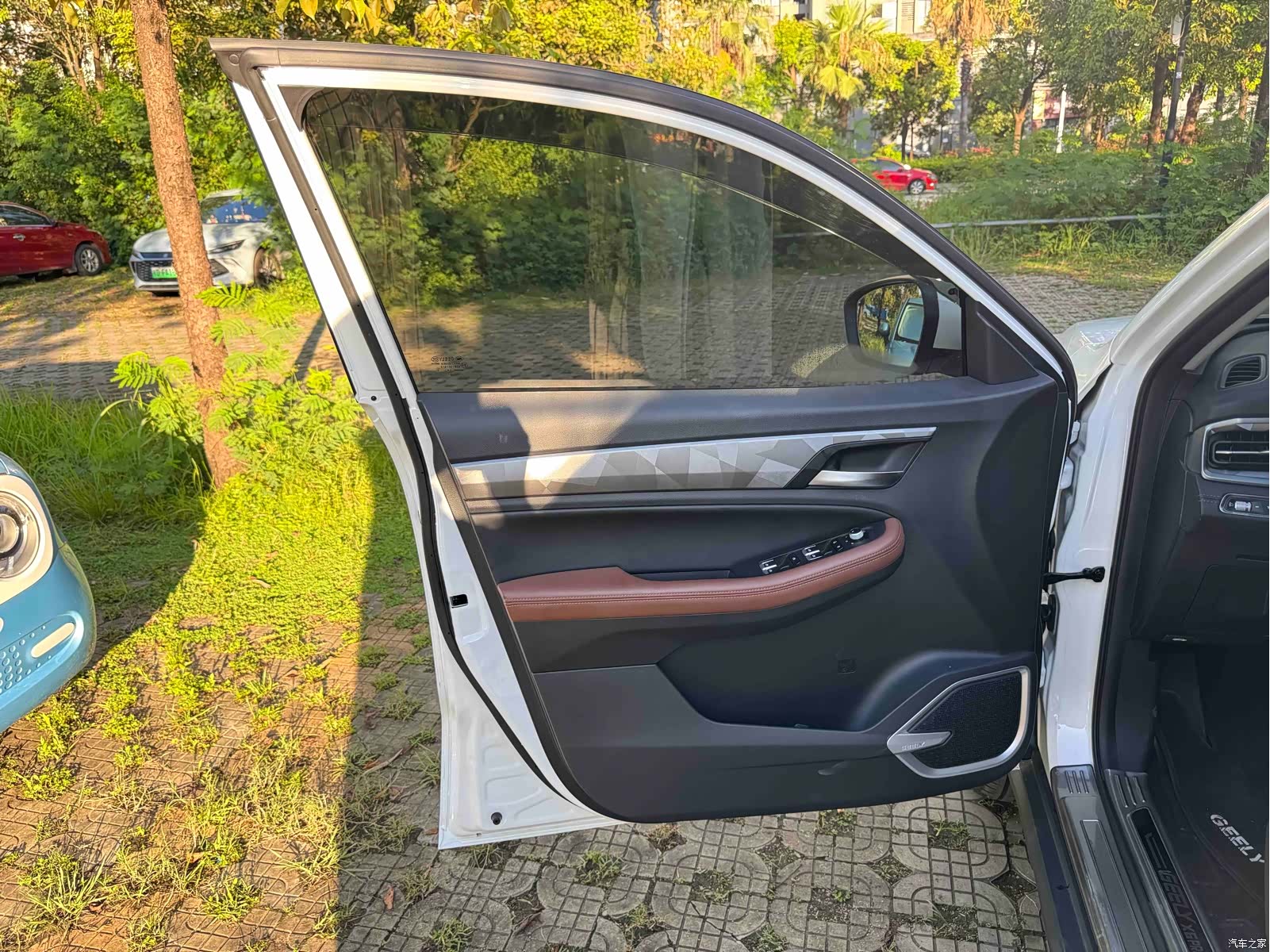 Geely X6, 2023 31
