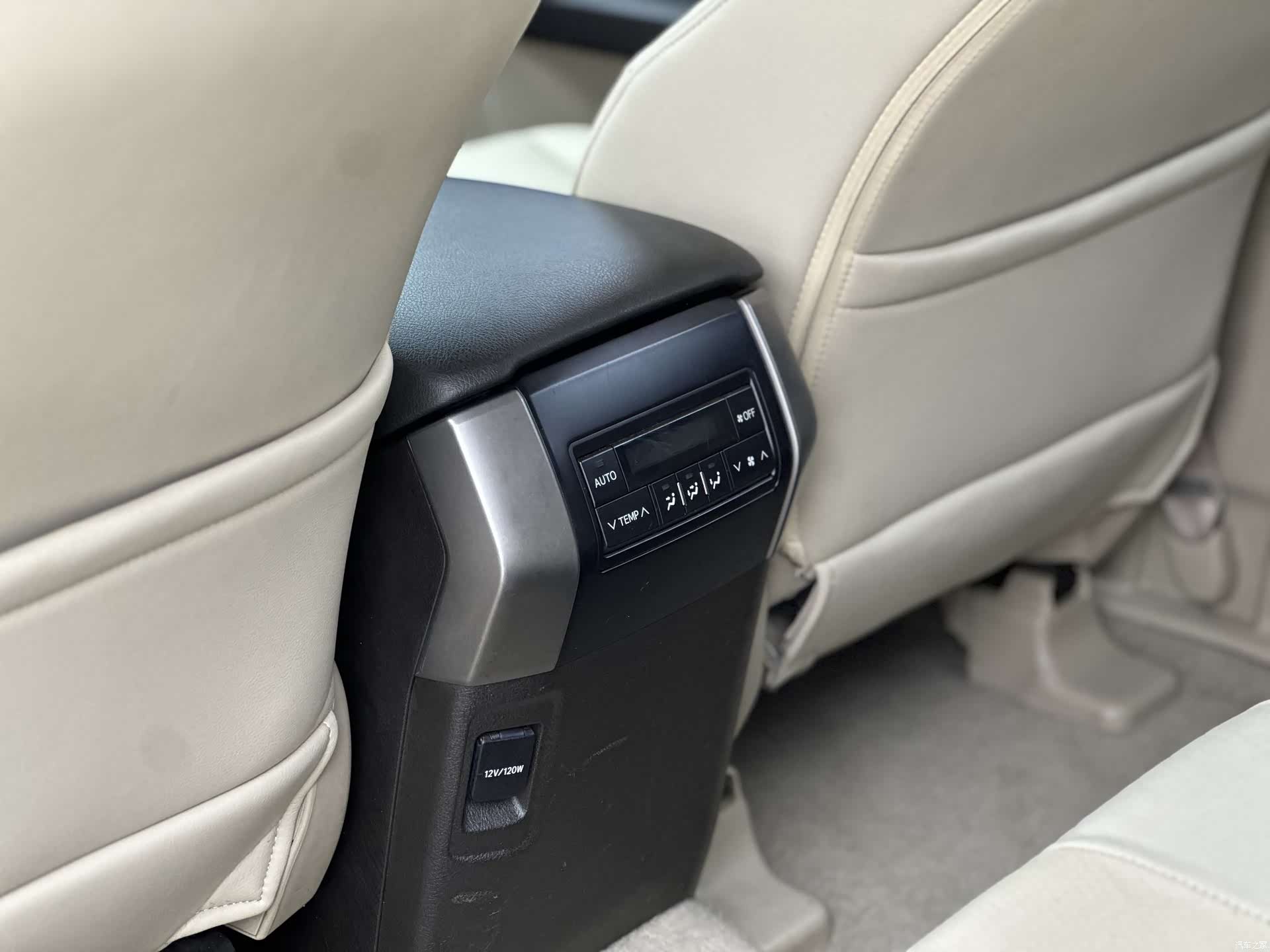 Toyota Prado, 2011 10