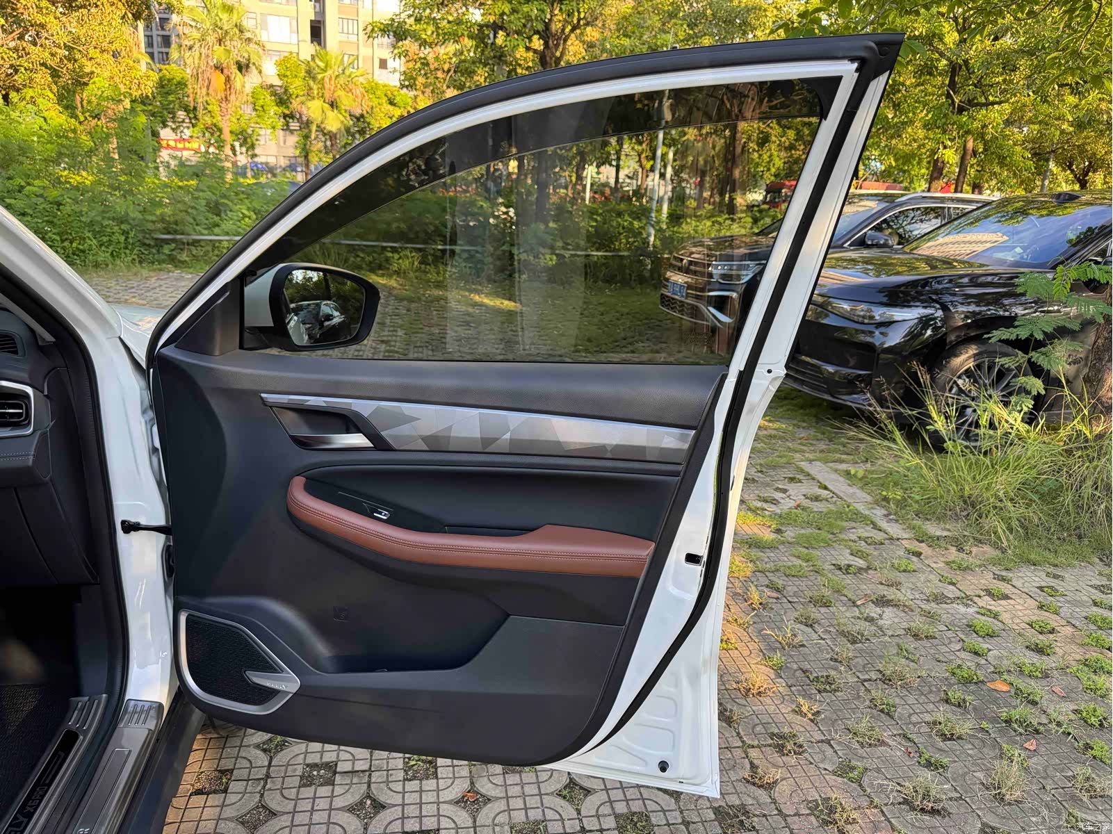 Geely X6, 2023 35
