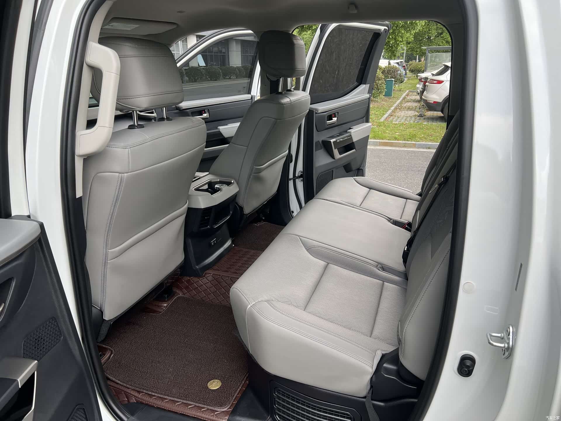 Toyota Tundra, 2023 8