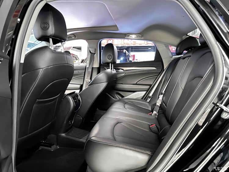 Buick LaCrosse, 2022 10