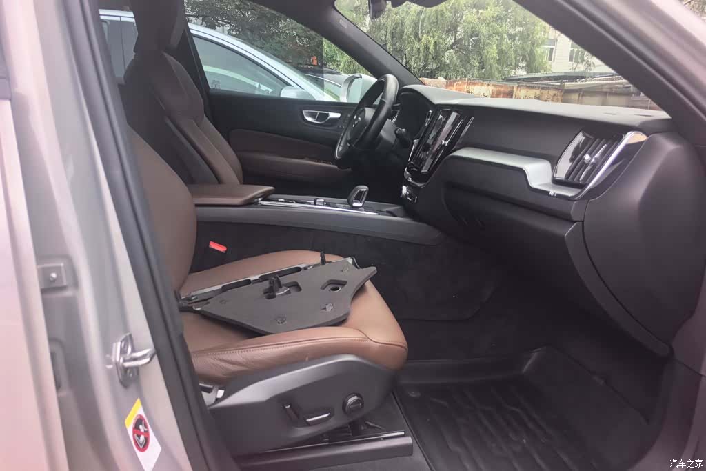 Volvo XC60, 2022 8