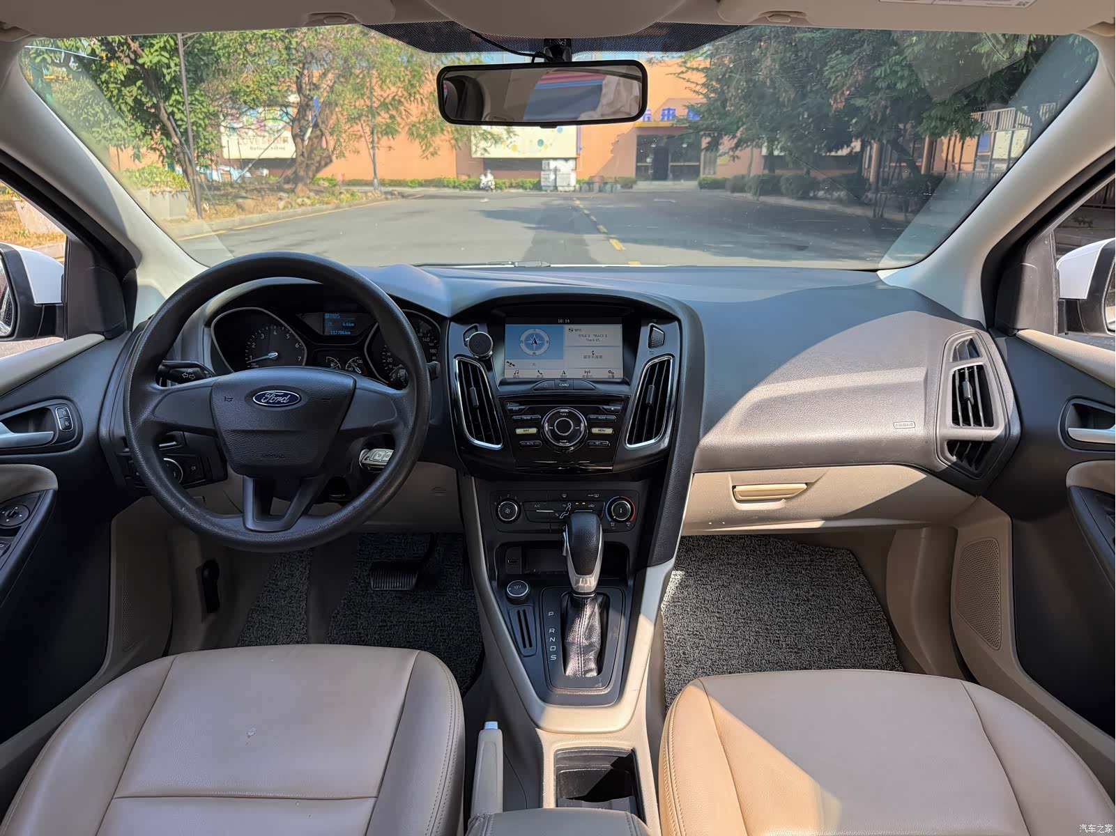 Ford Focus, 2016 12