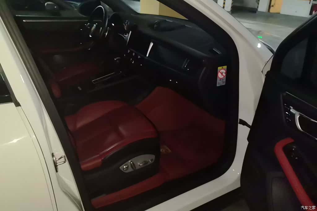 Porsche Macan, 2024 8