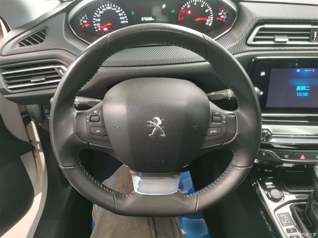 Peugeot 308, 2018 11