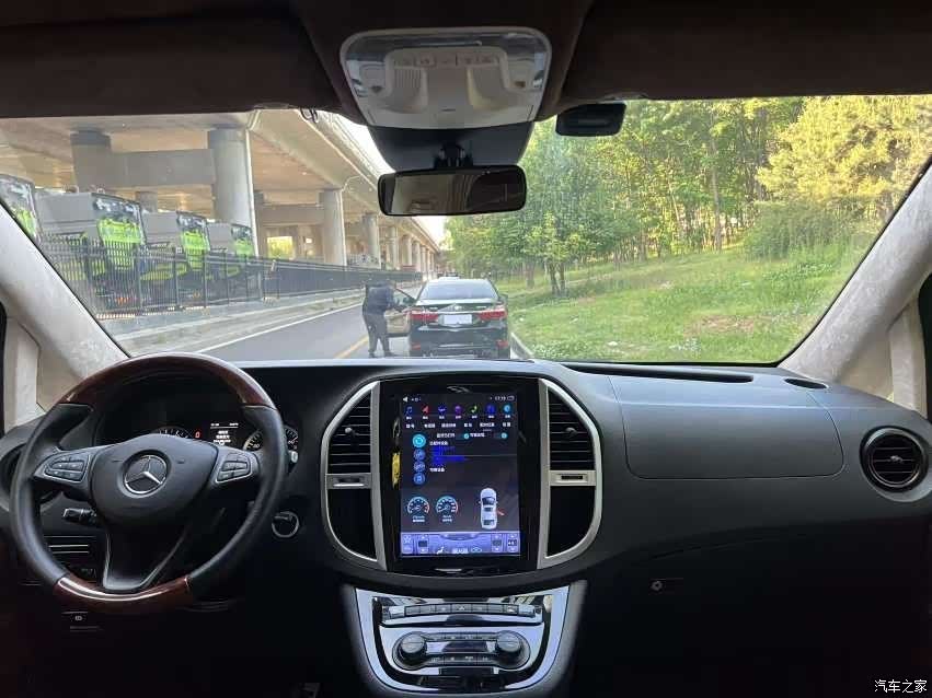 Mercedes-Benz VI, 2019 9