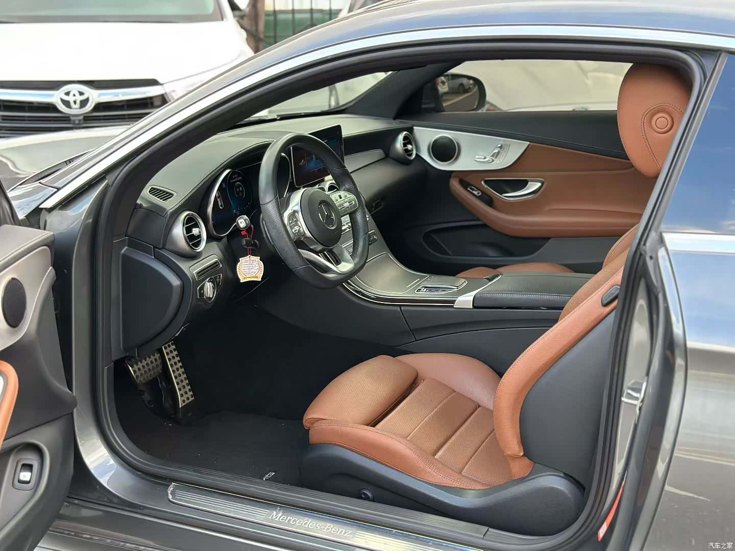 Mercedes-Benz C-Class, 2019 13