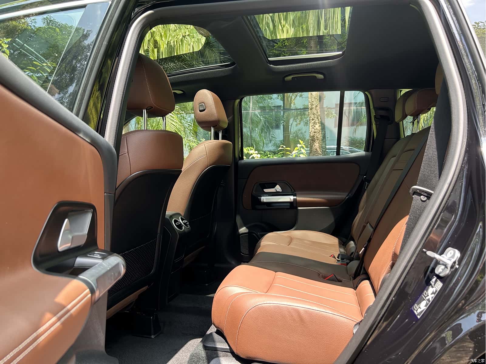 Mercedes-Benz GLB, 2024 8
