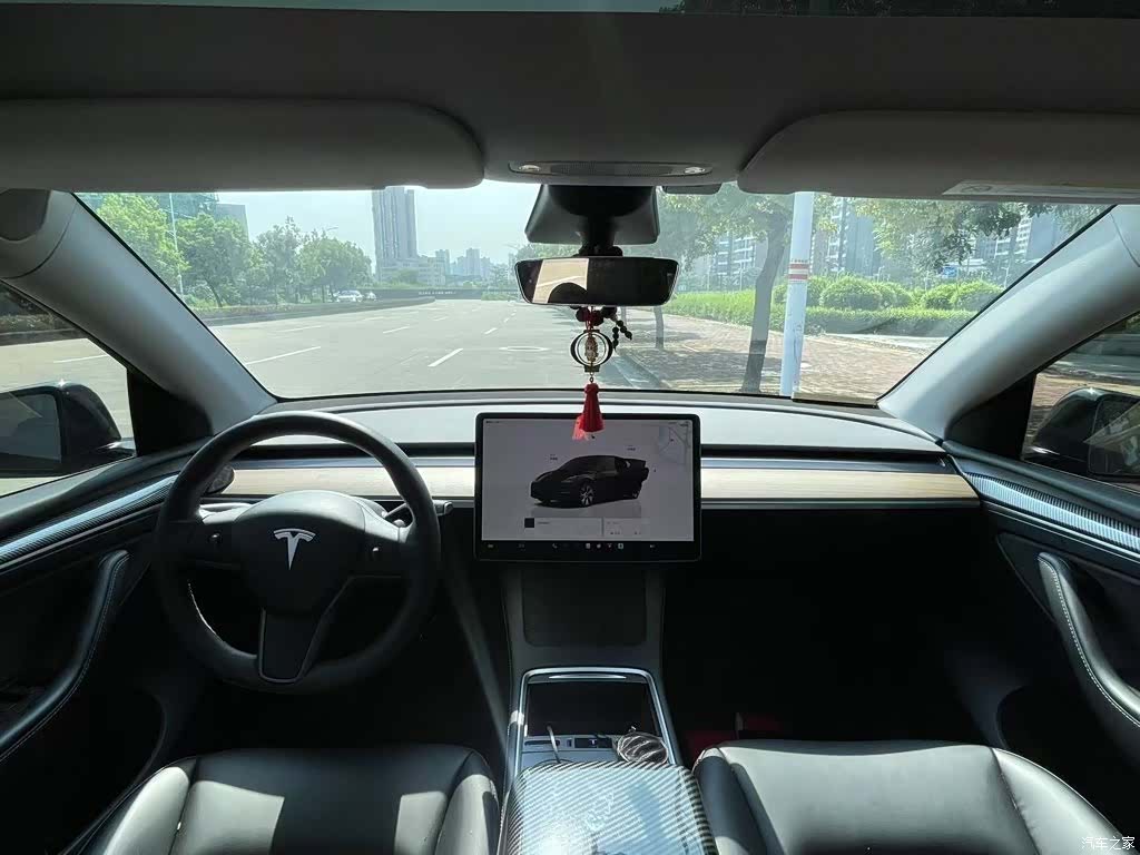 Tesla Model Y, 2023 все фото